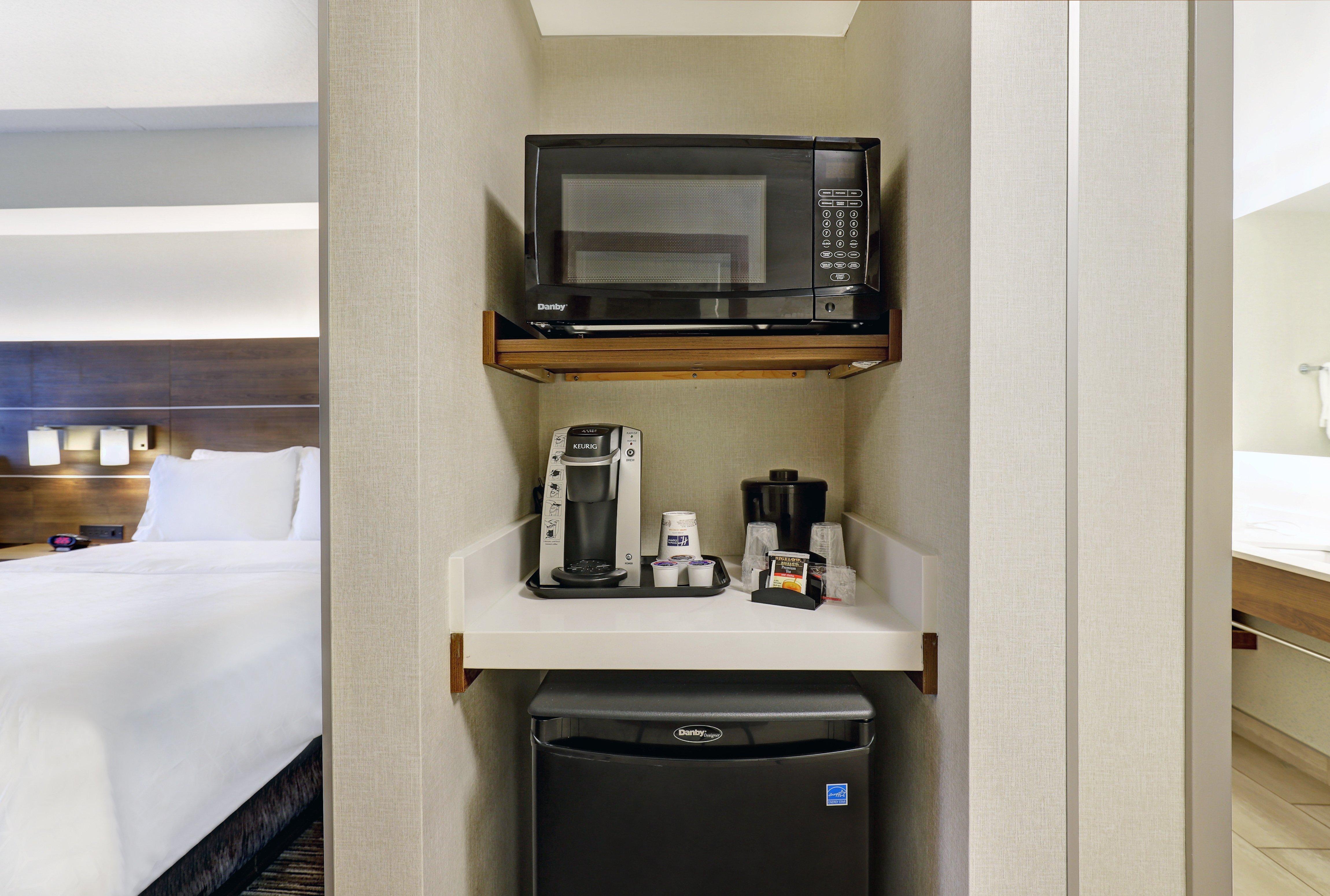 Holiday Inn Express Whitby Oshawa By Ihg Экстерьер фото