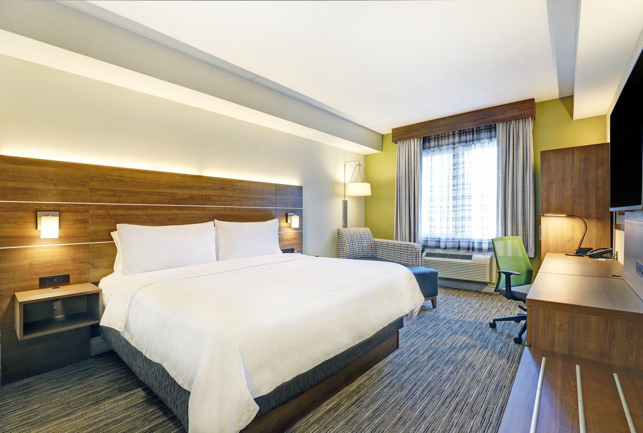 Holiday Inn Express Whitby Oshawa By Ihg Экстерьер фото