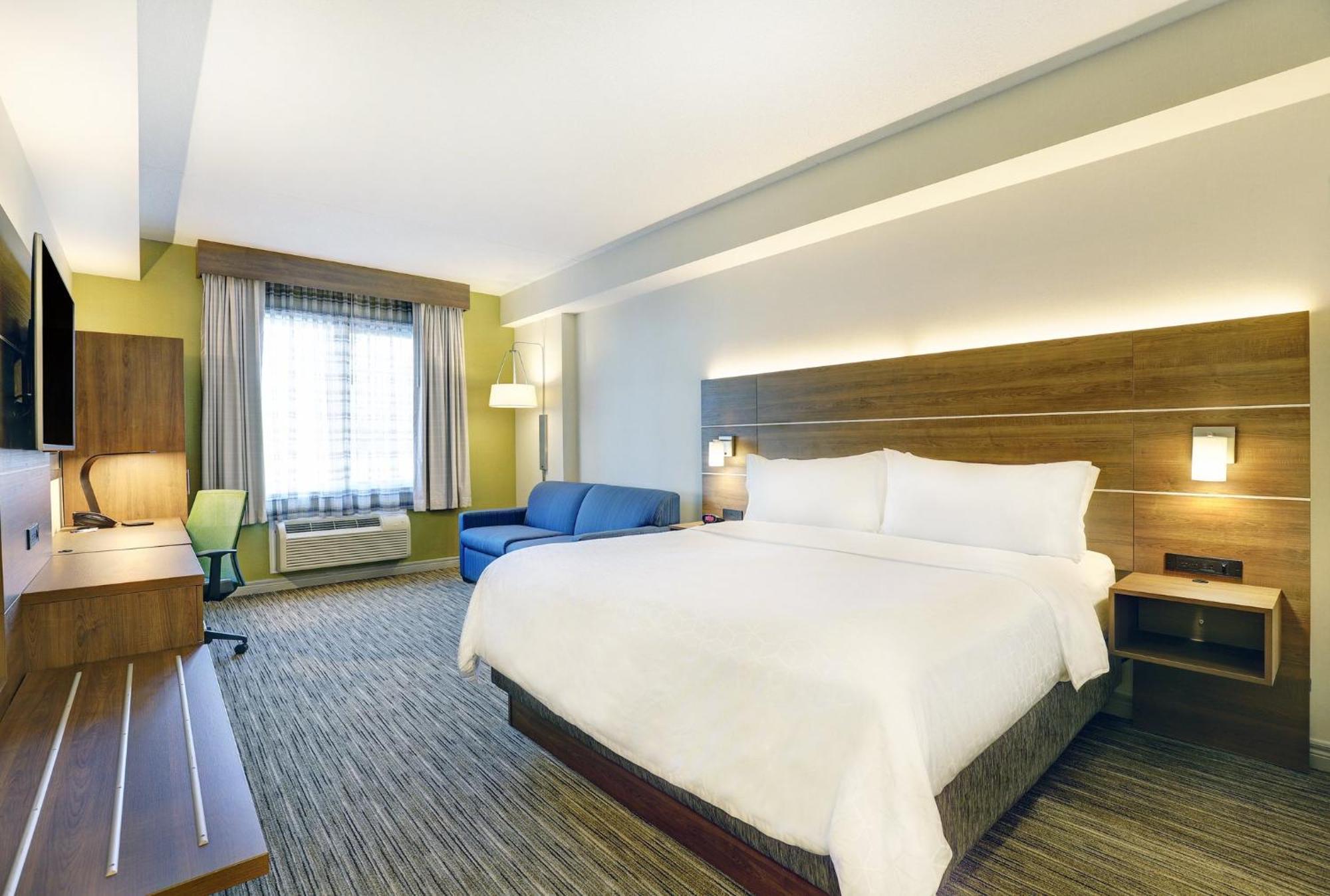 Holiday Inn Express Whitby Oshawa By Ihg Экстерьер фото