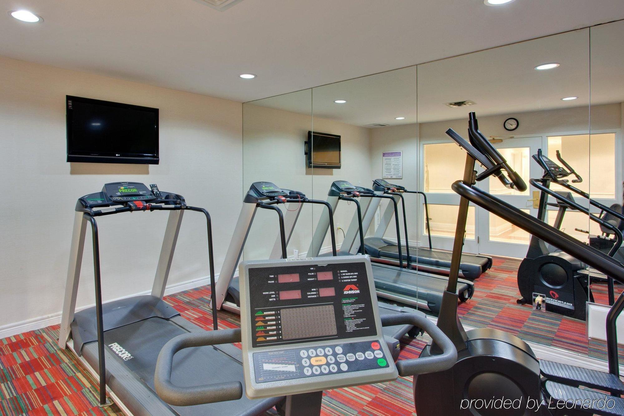 Holiday Inn Express Whitby Oshawa By Ihg Экстерьер фото