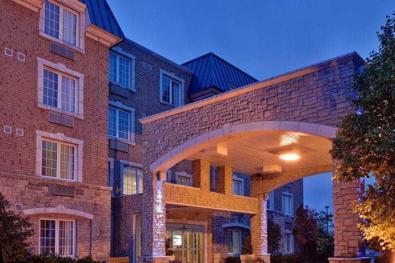 Holiday Inn Express Whitby Oshawa By Ihg Экстерьер фото